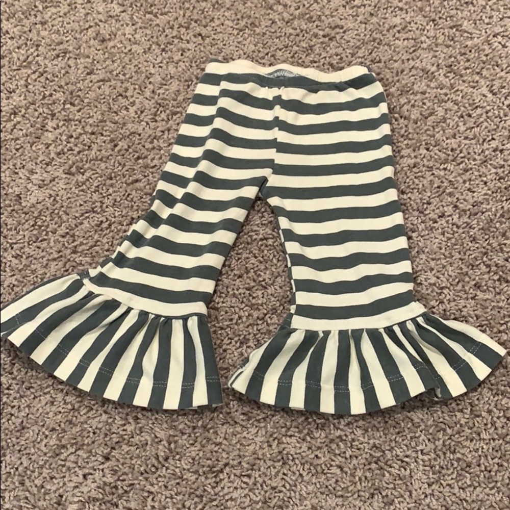 Giggle Moon Outfit - Picture 3 of 6